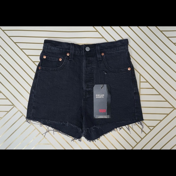 REVOLVE LEVI'S RIBCAGE SHORTS - Picture 2 of 7